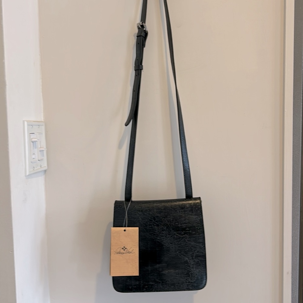 Patricia Nash NWT Granada Metallic Black Pewter Embossed Map Leather Crossbody - Picture 3 of 14